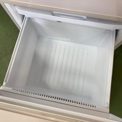 328 送料設置無料  シャープ　自動製氷機能付き大型冷蔵庫　350L  洗濯機の画像