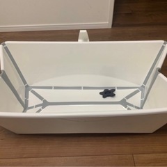ストッケ　ベビーバス(本体+ニューボーンサポート)の画像