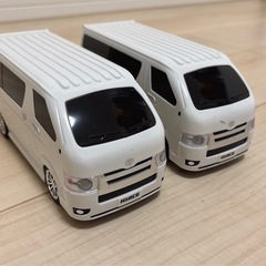 ハイエース ラジコン 2個セットの画像