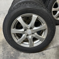 185/65r15 スタッドレスタイヤの画像