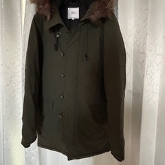 美品です‼️あったかジャケット　帽子のファー取り外し可能の画像