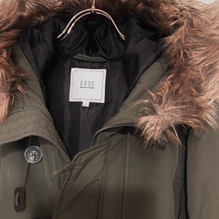 美品です‼️あったかジャケット　帽子のファー取り外し可能の画像