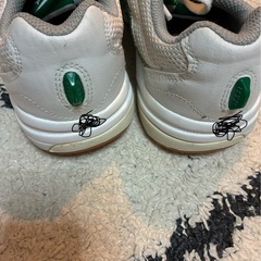 体育館シューズの画像