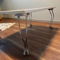 折りたたみてーテーブルの画像