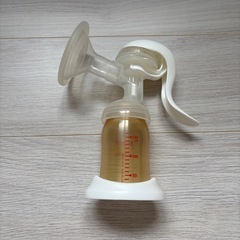手動搾乳機　の画像