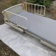 パラマウントフランス電動ベッド　91ｃｍX190ｃｍ 運搬込みの画像