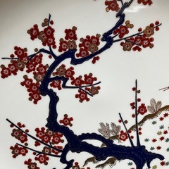 名工『緒方松右衛門』緒方政明 染錦金彩 飾り皿 大皿 約46cm 菱割瑞祥 有田焼 コレクション インテリア　木製皿立て付きの画像