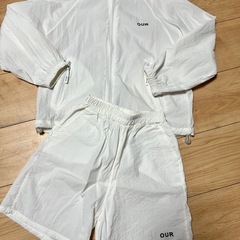 韓国子供服　OUR ナイロン　セットアップ　130㎝の画像