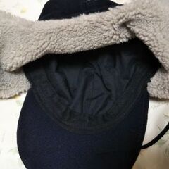 耳当て付き帽子の画像