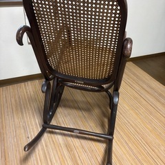 【受付終了】ロッキングチェアの画像