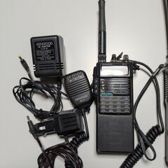 ハンディー無線機・受信機３点セットの画像