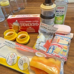 哺乳瓶、離乳食セットの画像