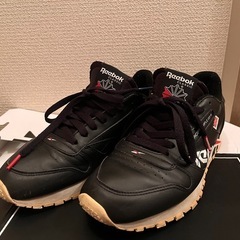 Reebok クラシックスニーカーの画像