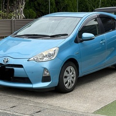 アクア 今月リビルトHVバッテリー交換　車検2年付 スマートキー  ナビ Bカメラ Bluetoothの画像