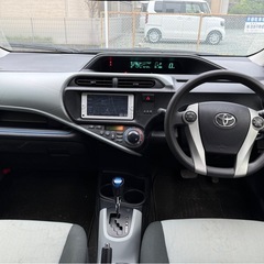 アクア 今月リビルトHVバッテリー交換　車検2年付 スマートキー  ナビ Bカメラ Bluetoothの画像