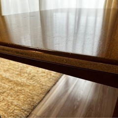 ダイニングテーブルの画像