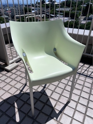 美品【Kartell カルテル】スタッキングチェア パステルグリーン　椅子 ドクターノー イタリア デザイナーズ フィリップ・スタルク