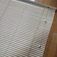 ブラインドカーテンの画像