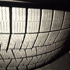 良品！18インチスタッドレス4本セット！アルファードなどの画像