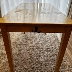 パソコンデスクの画像