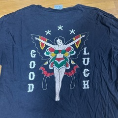 黒Tシャツの画像