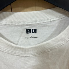 UNIQLO Tシャツの画像