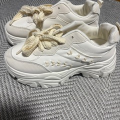 厚底スニーカー23.0cmの画像
