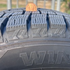 スタッドレスタイヤの画像