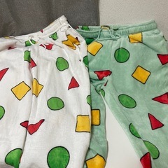 クレヨンしんちゃんスウェット上下　2セットの画像