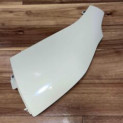 TOYOTAトヨタ 200系 ハイエース 純正 フロントコーナーパネル フロントコーナカバー フェンダー 左右 カラーコード 599 ライトイエローの画像