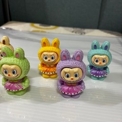 ラブブの置き物の画像