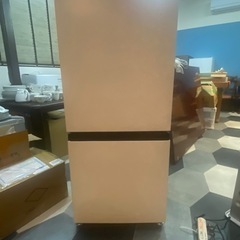 2024年製 オシャレな 冷蔵庫 135L 臭いなし キレイの画像