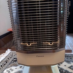 ダイキン　遠赤外線暖房機の画像