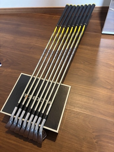 ブリヂストン TOUR B JGR HF2 アイアン 8本 R カーボン