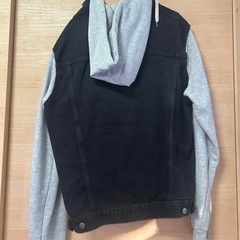 H&Mの DIVIDED デニムジャケットの画像