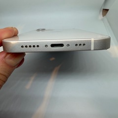 【中古】iPhone 12 ホワイト 64GB／角にキズあり／動作良好の画像