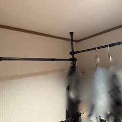 たっぷり掛けられる頑丈なハンガーラック♪L字にもなるから使いやすい！の画像