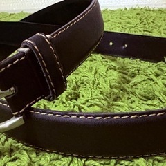 🖤黒ベルト 金色縁取り おしゃれ 美品に近い 100円でお譲りします✨の画像