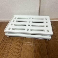 折りたたみ棚の画像