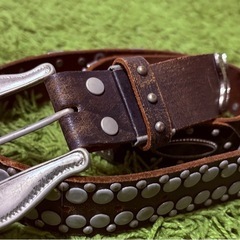 🐎味わい深く渋い存在感✨ヴィンテージウエスタンレザーベルト🤠男のこだわり一本！の画像