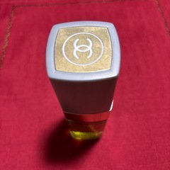 CHANEL N°19香水の画像