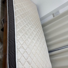 シングルベット マットレス付きの画像