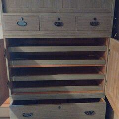 桐箪笥（着物収納用）の画像