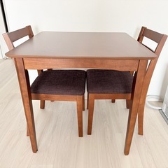 使用回数5回程度 ダイニングテーブルの画像