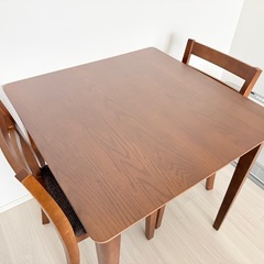使用回数5回程度 ダイニングテーブルの画像
