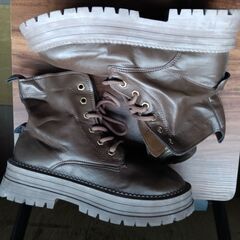 新品 23cm レディース スニーカー ブラウン シューズ 靴 厚底 識別番号:【B094-Z】の画像