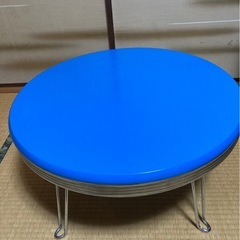 ブルーテーブルの画像