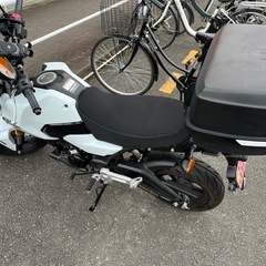 ✨ワンオーナー美車✨ ホンダ GROM JC92 パールホライゾンホワイト／ヨシムラR-77S装着／走行1580km／即決優先の画像