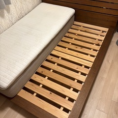 【取引終了いたしました】【11/20日まで限定 】ACTUS (アクタス)ベッドフレーム　クイーンサイズの画像