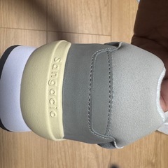 にゅ　スニーカーの画像